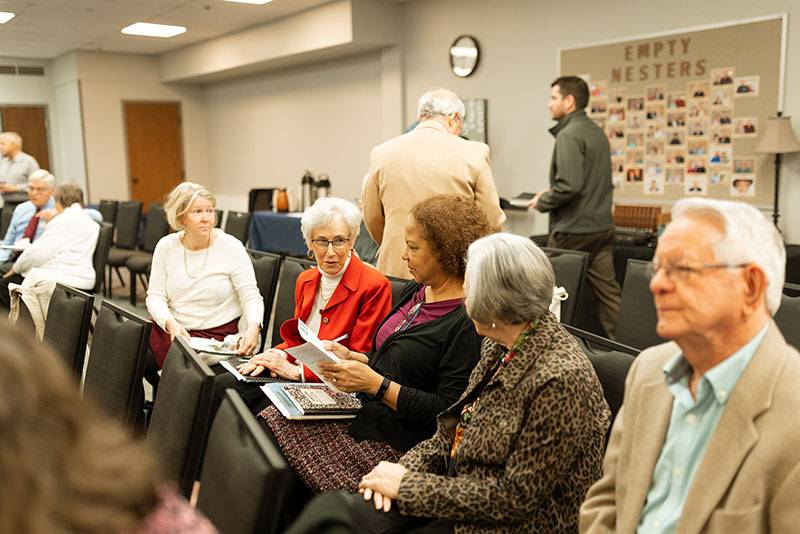 senior-adults-in-classroom